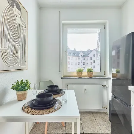 Schoene Balkon Wlan Zentrale Lage * 莱茵河畔路德维希港