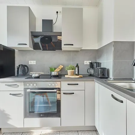 Schoene Balkon Wlan Zentrale Lage Λουντβιγκσχάφεν